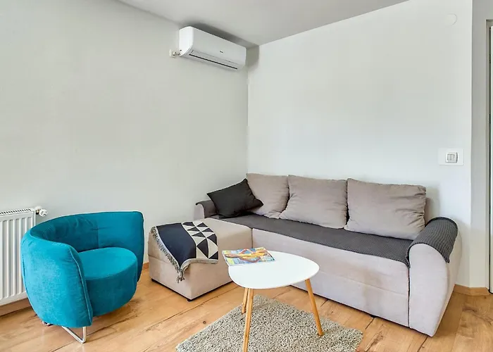 Jimmy Holiday home *