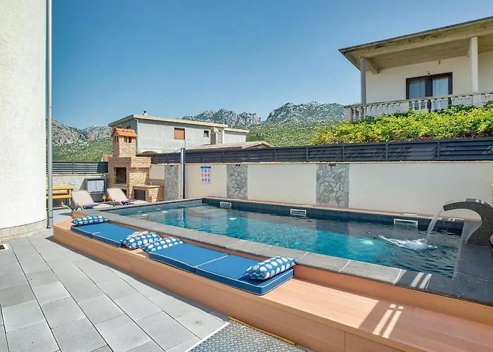 Jimmy Holiday home *